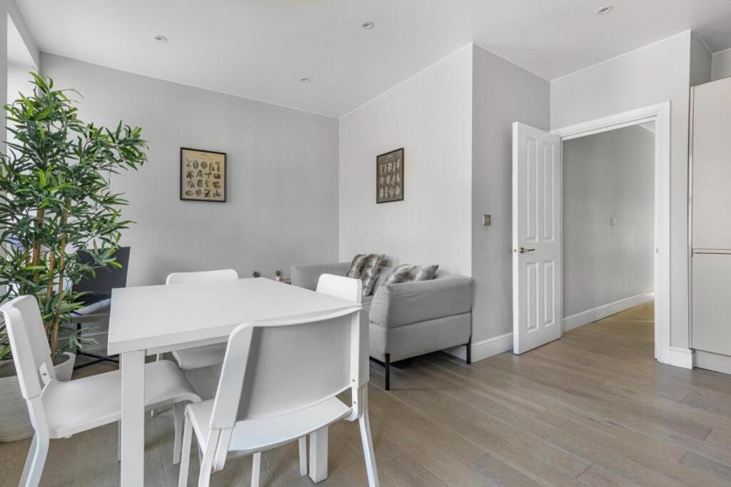 Brilliant 2 Bed Apartment - Spacious, Central & Well-Connected London Eksteriør bilde
