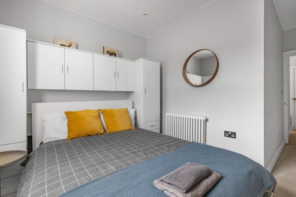 Brilliant 2 Bed Apartment - Spacious, Central & Well-Connected London Eksteriør bilde